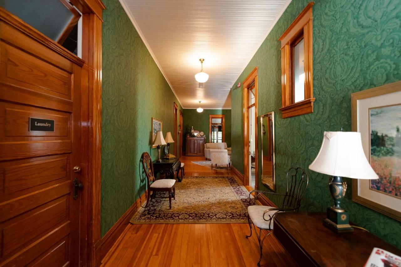 Captain Henderson House Hotell Arkadelphia Eksteriør bilde